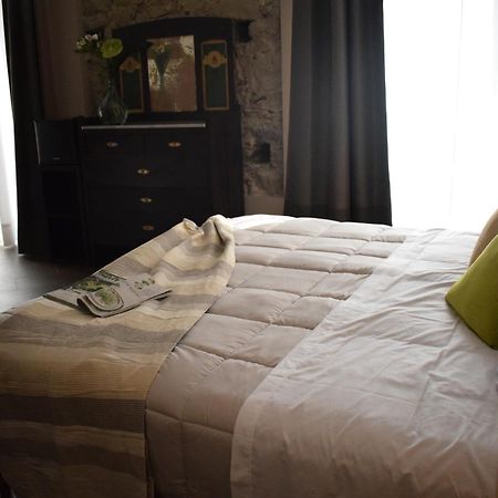 Cento Tari' Guest House กัสตีลโยเน ดิ ซิชีเลีย ภายนอก รูปภาพ
