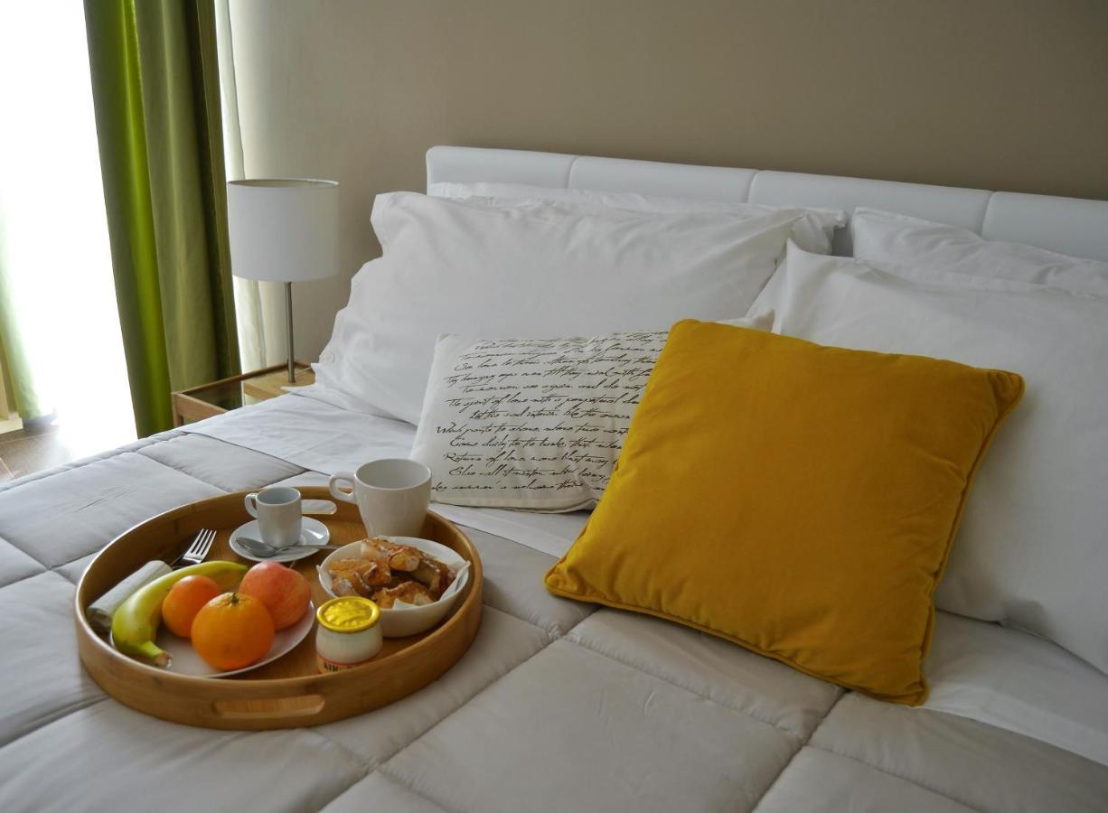 Cento Tari' Guest House กัสตีลโยเน ดิ ซิชีเลีย ภายนอก รูปภาพ