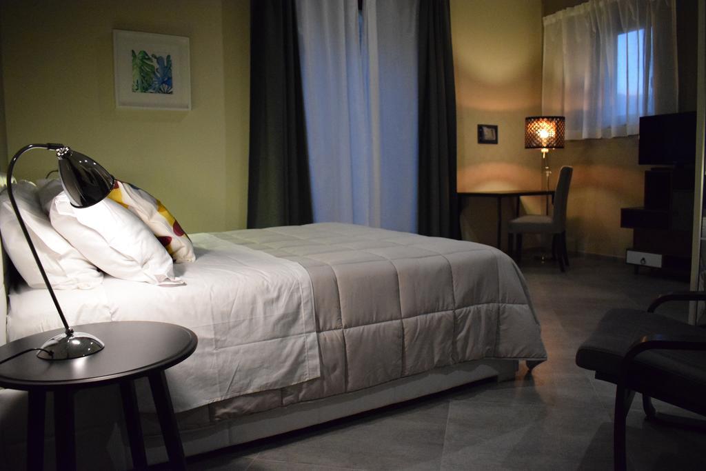 Cento Tari' Guest House กัสตีลโยเน ดิ ซิชีเลีย ภายนอก รูปภาพ